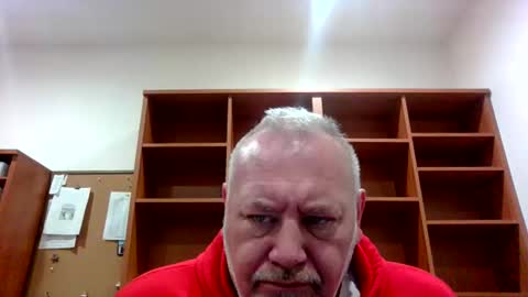 justme196756 online show from December 14, 6:41 am