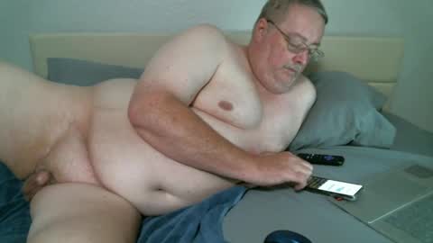 Snapshot of justmedm64 chatting on September 28, 12:52 am justmedm64 online show from September 28, 12:52 am