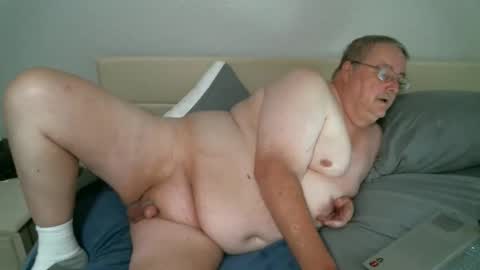 Snapshot of justmedm64 chatting on October 18, 12:26 am justmedm64 online show from October 18, 12:26 am