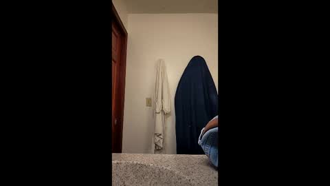 justmeohio online show from April 9, 11:27 am