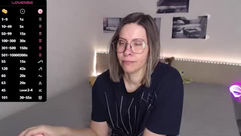 Julie online show from February 24, 4:59 am