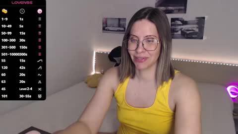 Julie online show from April 13, 3:38 pm