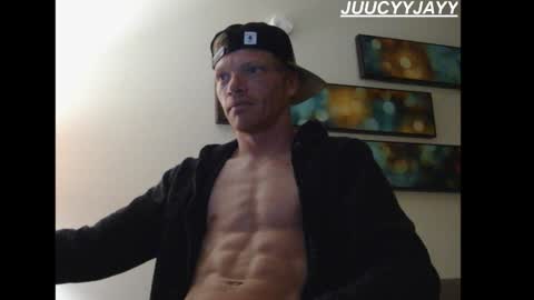 juucyyjayy online show from March 5, 12:08 am