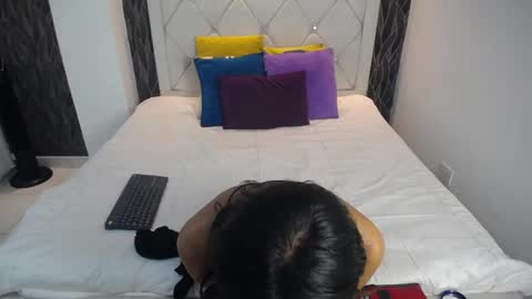 Kat online show from March 31, 3:40 am