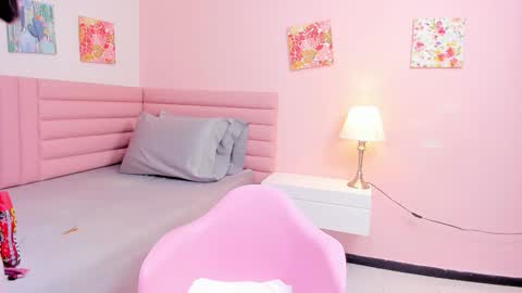 Kyelie online show from October 18, 8:13 pm