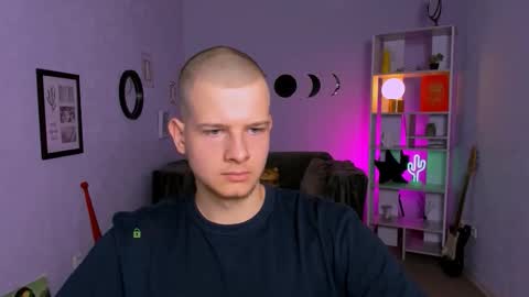 kael_nox online show from September 11, 12:28 pm