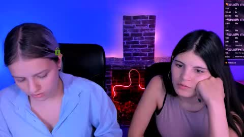 kaela_spell_ online show from December 17, 9:32 pm