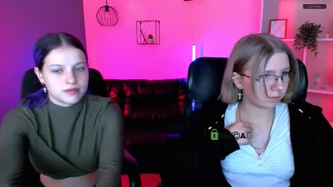 kaela_spell_ online show from February 4, 8:35 pm