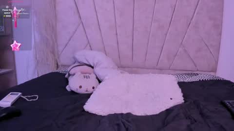 Kaela online show from December 5, 6:06 pm