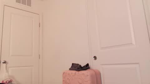 kaelagreen online show from January 13, 12:40 am