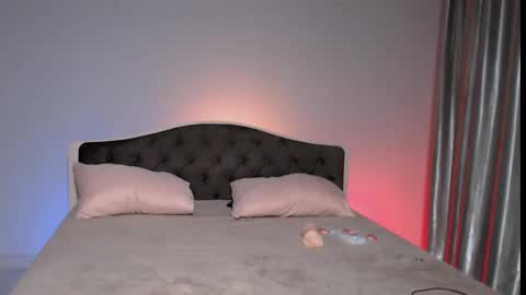 Kai Chicken online show from October 24, 7:47 pm