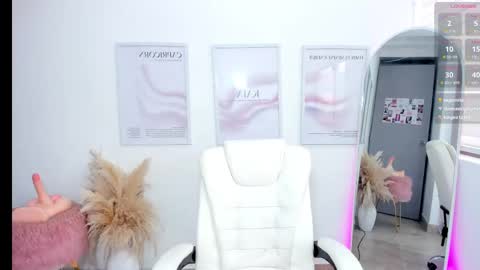 Snapshot of kaia_cam chatting on March 11, 2:51 pm    online show from March 11, 2:51 pm