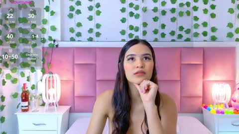 kelly online show from April 12, 11:25 am