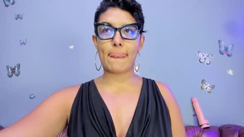 kaira_mosse_ online show from October 14, 11:02 am
