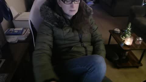 Snapshot of kait331 chatting on December 4, 1:30 am Camprincess331 online show from December 4, 1:30 am