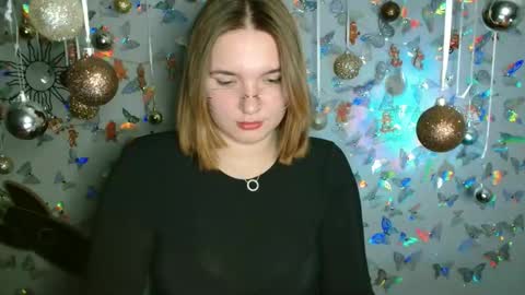 Kaitlin online show from November 24, 6:06 pm