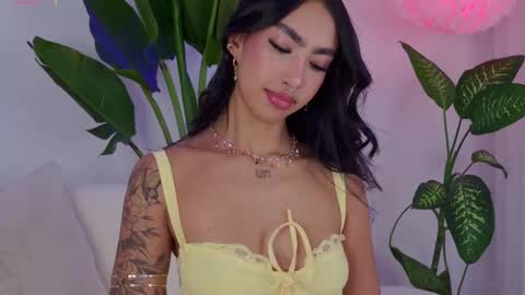 Snapshot of kali_hiill chatting on February 22, 7:23 am Sweet Kali online show from February 22, 7:23 am