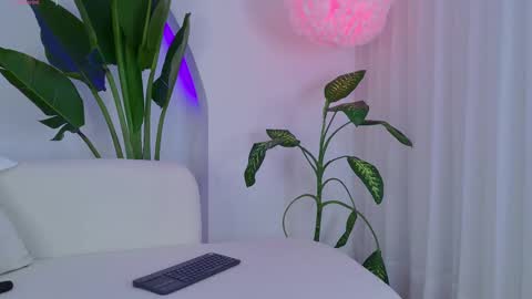 Snapshot of kali_hiill chatting on March 11, 10:51 am Sweet Kali online show from March 11, 10:51 am