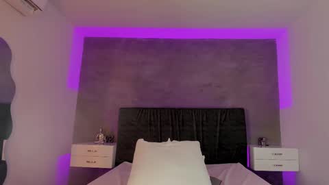 Carolina   online show from March 7, 5:28 pm