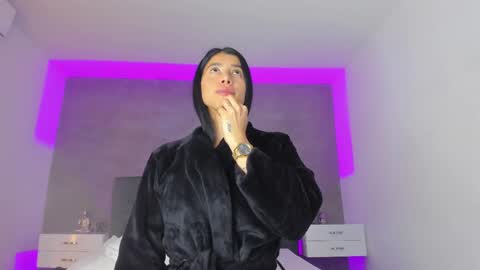 Carolina   online show from March 8, 6:16 pm