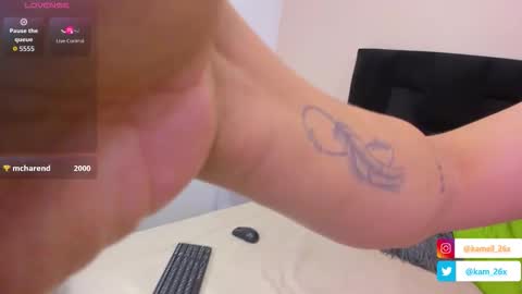 Snapshot of kamell_x26 chatting on September 27, 12:36 pm Kamell online show from September 27, 12:36 pm