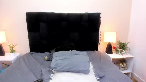 Snapshot of kamell_x26 chatting on March 7, 3:49 pm Kamell online show from March 7, 3:49 pm