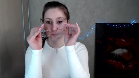 kamilla_love_ online show from April 3, 1:18 pm