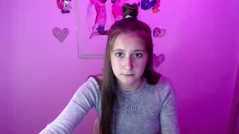 Snapshot of kamilla_love_ chatting on September 24, 4:58 pm kamilla_love_ online show from September 24, 4:58 pm