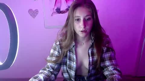 Snapshot of kamilla_love_ chatting on September 12, 1:57 pm kamilla_love_ online show from September 12, 1:57 pm