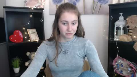 Snapshot of kamilla_love_ chatting on October 3, 12:57 pm kamilla_love_ online show from October 3, 12:57 pm
