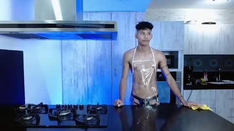 Kami online show from January 12, 7:10 pm