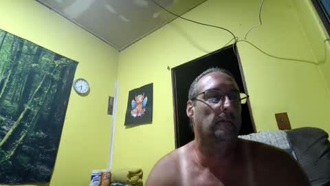 Snapshot of kansasfarmer1 chatting on October 13, 10:39 am kansasfarmer1 online show from October 13, 10:39 am