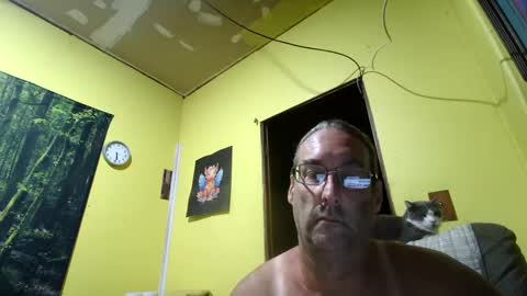 Snapshot of kansasfarmer1 chatting on October 12, 10:30 am kansasfarmer1 online show from October 12, 10:30 am