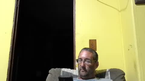 Snapshot of kansasfarmer1 chatting on October 8, 1:57 am kansasfarmer1 online show from October 8, 1:57 am
