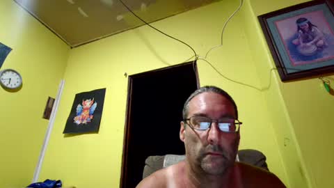 Snapshot of kansasfarmer1 chatting on October 14, 10:40 am kansasfarmer1 online show from October 14, 10:40 am