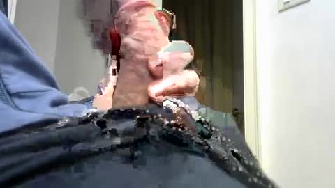 Snapshot of kaori31 chatting on December 3, 8:33 pm ThickCock1 online show from December 3, 8:33 pm