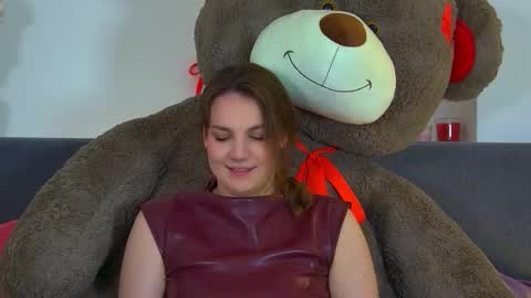 Karen online show from September 19, 6:55 pm