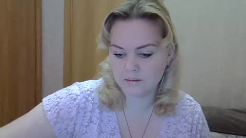 Snapshot of karennelsonx chatting on March 10, 9:12 am karennelsonx online show from March 10, 9:12 am