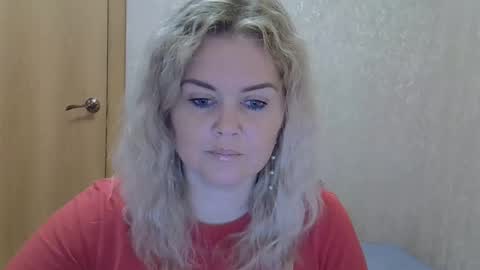 Snapshot of karennelsonx chatting on October 5, 1:19 pm karennelsonx online show from October 5, 1:19 pm