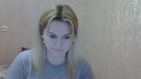Snapshot of karennelsonx chatting on February 19, 3:05 pm karennelsonx online show from February 19, 3:05 pm