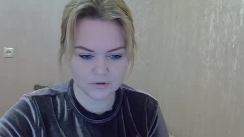 Snapshot of karennelsonx chatting on February 24, 9:32 am karennelsonx online show from February 24, 9:32 am