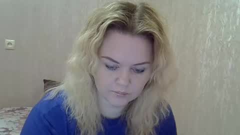 Snapshot of karennelsonx chatting on March 3, 8:05 am karennelsonx online show from March 3, 8:05 am