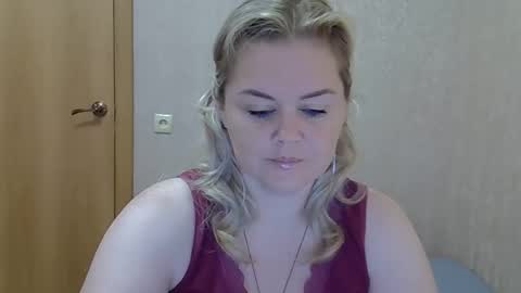Snapshot of karennelsonx chatting on September 29, 1:10 pm karennelsonx online show from September 29, 1:10 pm