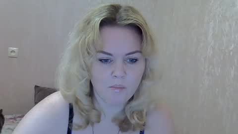 Snapshot of karennelsonx chatting on March 4, 10:35 am karennelsonx online show from March 4, 10:35 am