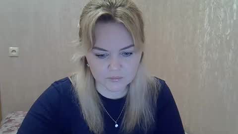 Snapshot of karennelsonx chatting on February 4, 3:04 pm karennelsonx online show from February 4, 3:04 pm