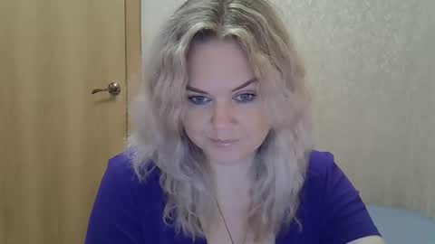 Snapshot of karennelsonx chatting on September 17, 12:19 pm karennelsonx online show from September 17, 12:19 pm
