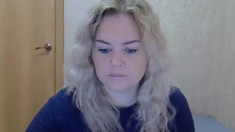 Snapshot of karennelsonx chatting on September 25, 8:32 am karennelsonx online show from September 25, 8:32 am