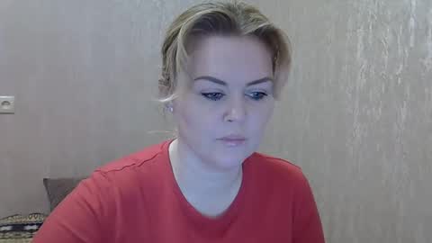 Snapshot of karennelsonx chatting on February 12, 12:22 pm karennelsonx online show from February 12, 12:22 pm