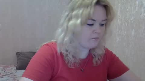 Snapshot of karennelsonx chatting on February 5, 12:17 pm karennelsonx online show from February 5, 12:17 pm