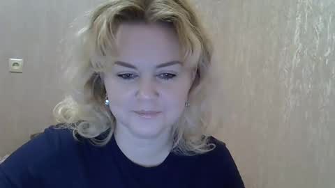 Snapshot of karennelsonx chatting on February 17, 5:34 pm karennelsonx online show from February 17, 5:34 pm